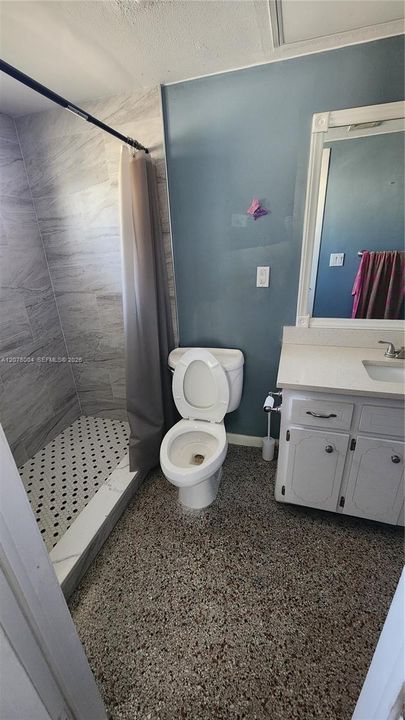 En Renta: $4,250 (4 camas, 3 baños, 2359 Pies cuadrados)