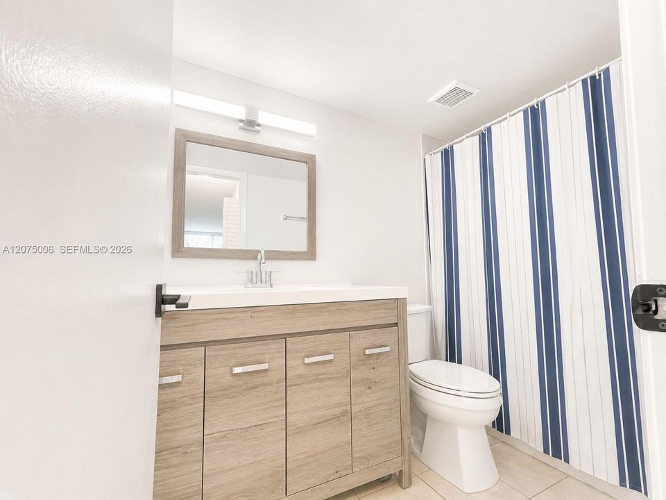 For Rent: $2,290 (2 beds, 2 baths, 1253 Square Feet)