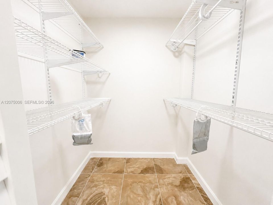 Walk in closet