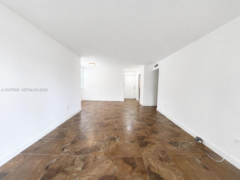 For Rent: $2,290 (2 beds, 2 baths, 1253 Square Feet)