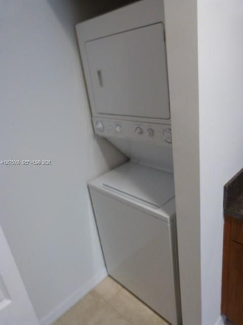 For Rent: $2,200 (1 beds, 1 baths, 616 Square Feet)