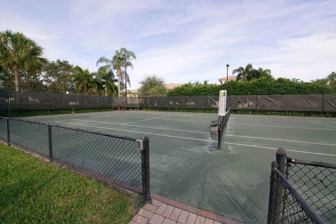87-web-or-mls-54_valencia isles (16)