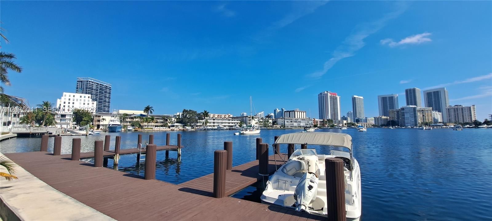 For Sale: $180,000 (1 beds, 1 baths, 800 Square Feet)