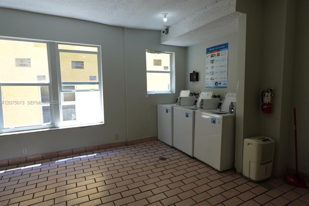 For Rent: $3,000 (2 beds, 2 baths, 730 Square Feet)