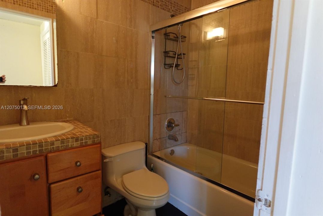 For Rent: $3,000 (2 beds, 2 baths, 730 Square Feet)