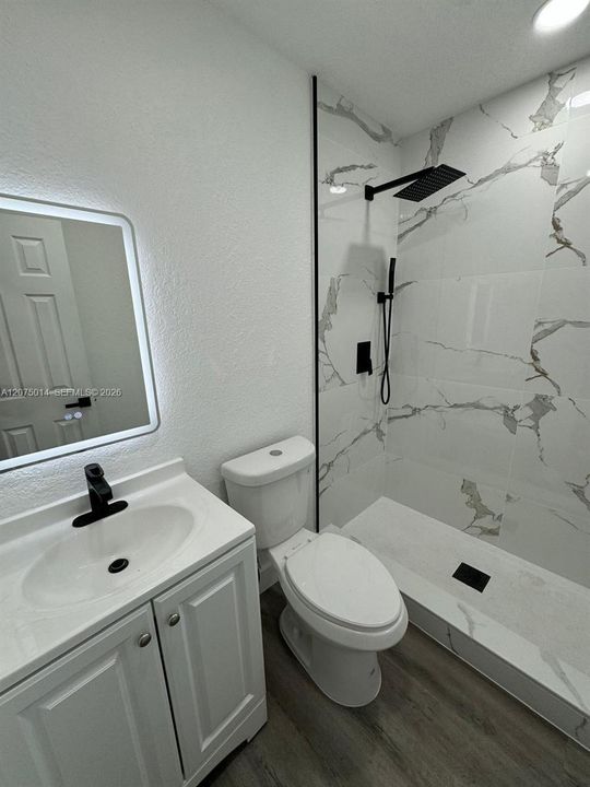 For Rent: $2,000 (2 beds, 1 baths, 628 Square Feet)
