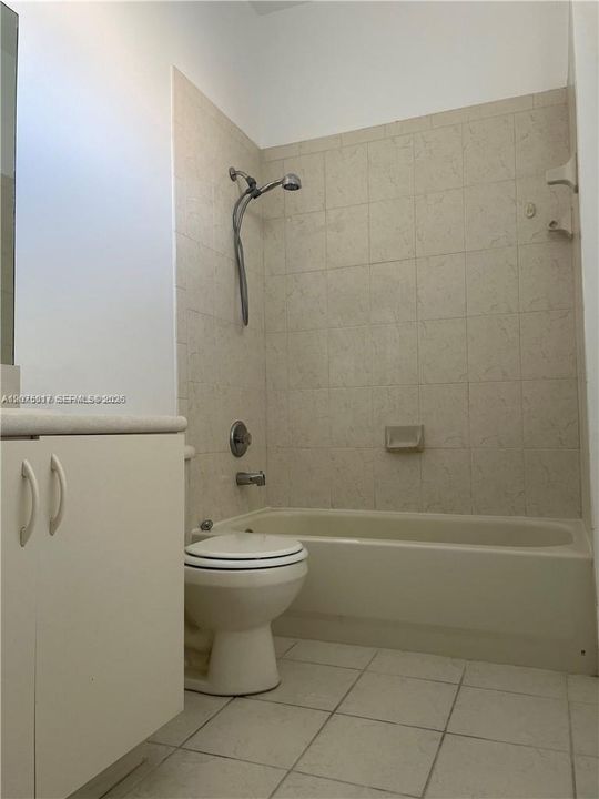 В аренду: $3,000 (3 спален, 2 ванн, 1250 Квадратных фут)