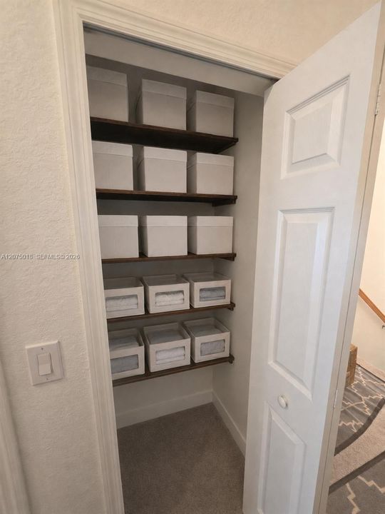 На продажу: $369,990 (3 спален, 2 ванн, 1791 Квадратных фут)