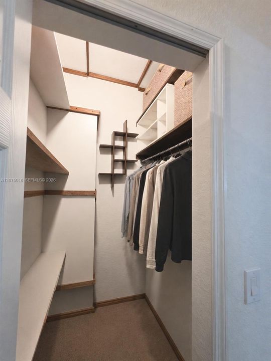 На продажу: $369,990 (3 спален, 2 ванн, 1791 Квадратных фут)