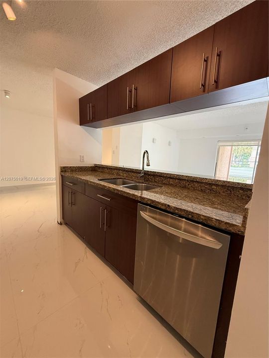 For Rent: $2,850 (3 beds, 2 baths, 1190 Square Feet)