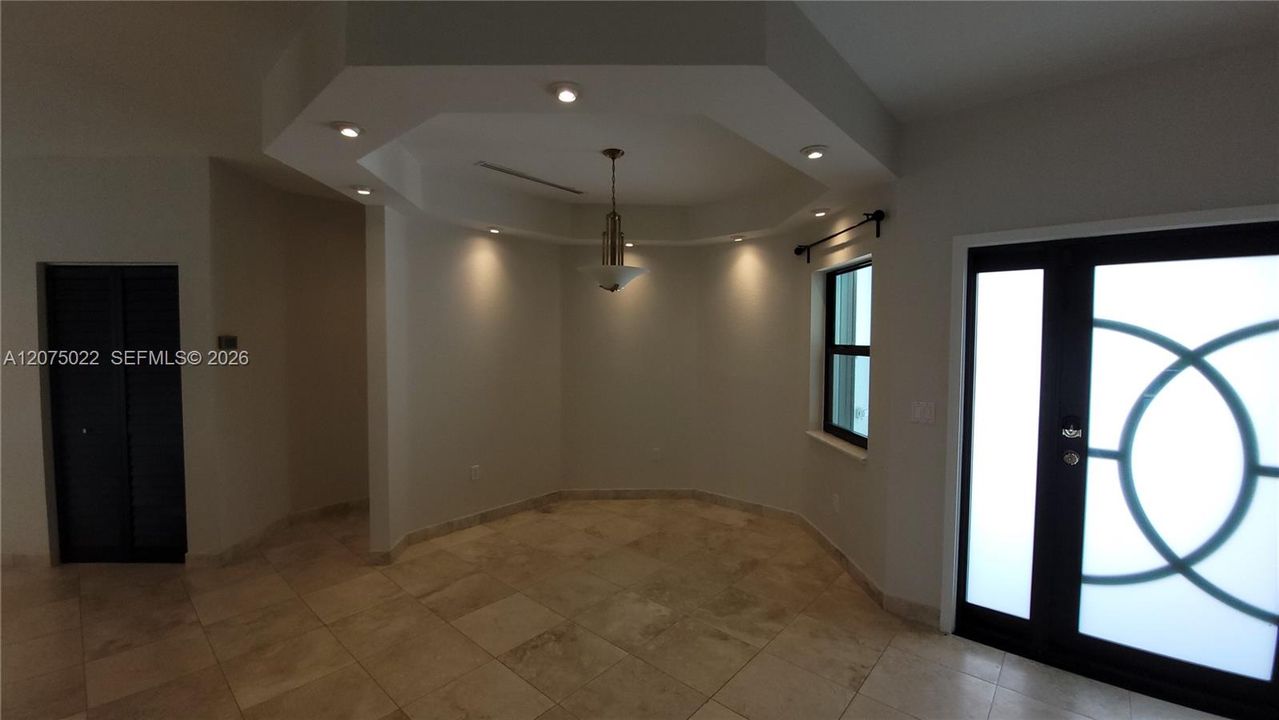 В аренду: $4,600 (4 спален, 2 ванн, 2078 Квадратных фут)
