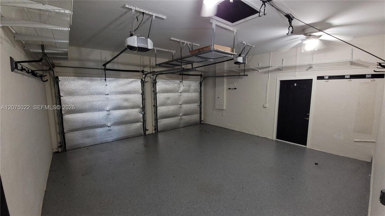 В аренду: $4,600 (4 спален, 2 ванн, 2078 Квадратных фут)
