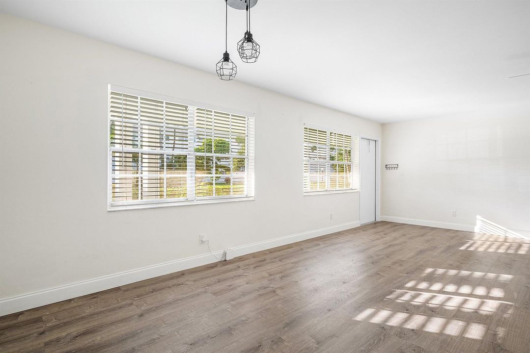 009-2455Northeast51stStreet-E102-FortLau