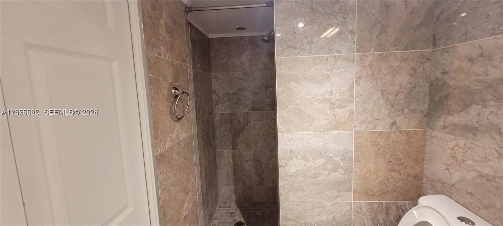 For Sale: $259,000 (1 beds, 2 baths, 1300 Square Feet)
