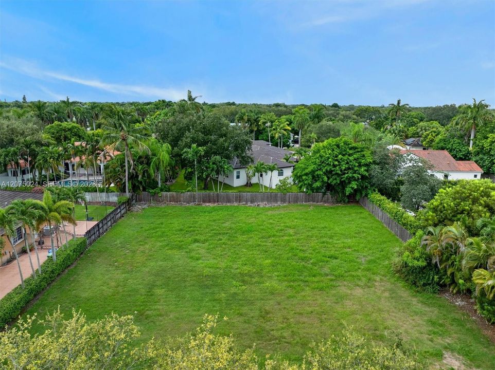 For Sale: $635,000 (0.35 acres)