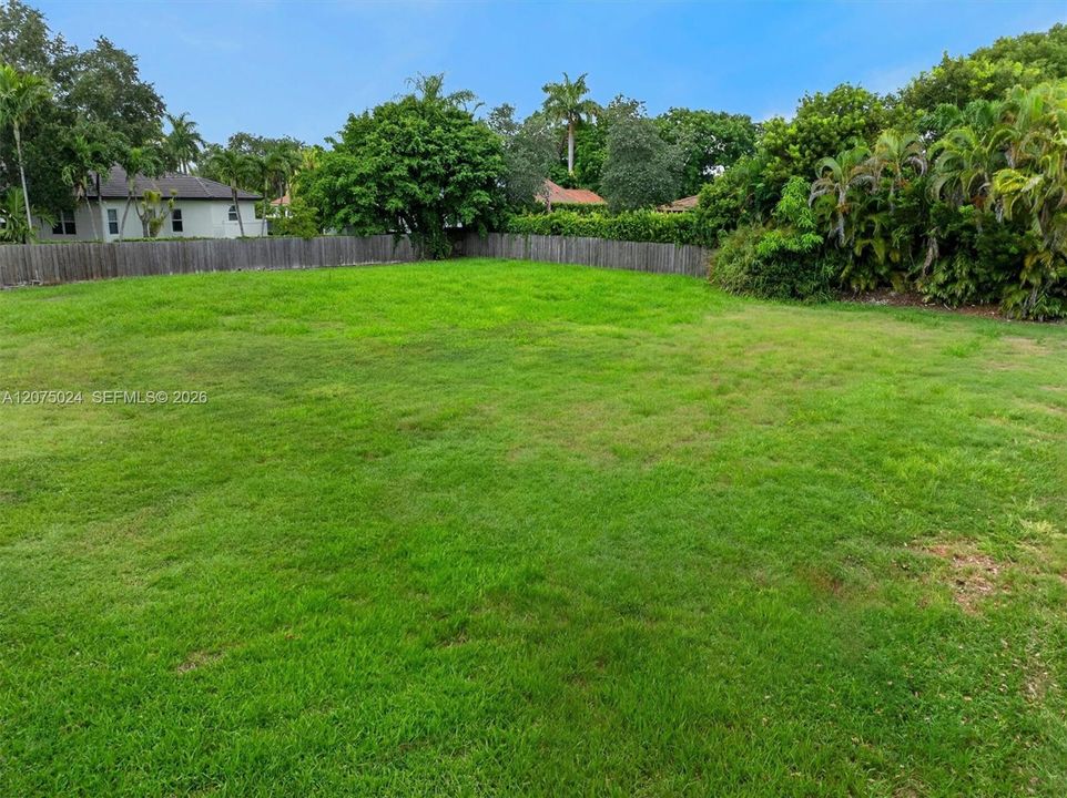 For Sale: $635,000 (0.35 acres)