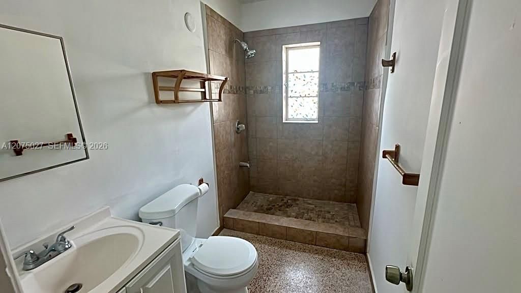 For Rent: $2,300 (2 beds, 2 baths, 739 Square Feet)