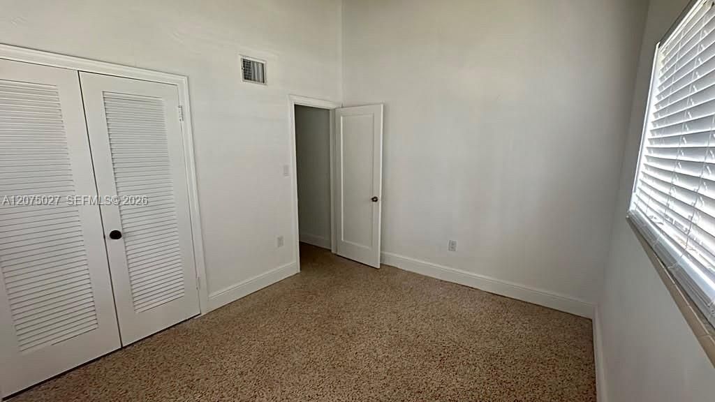 For Rent: $2,300 (2 beds, 2 baths, 739 Square Feet)