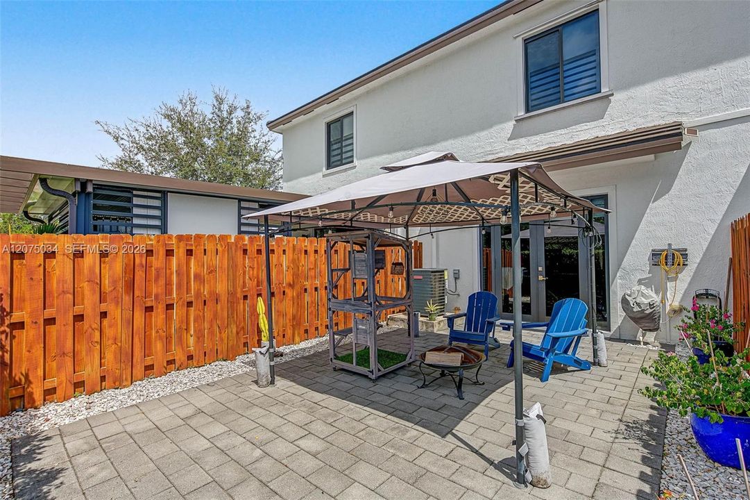 For Rent: $3,000 (3 beds, 2 baths, 1530 Square Feet)