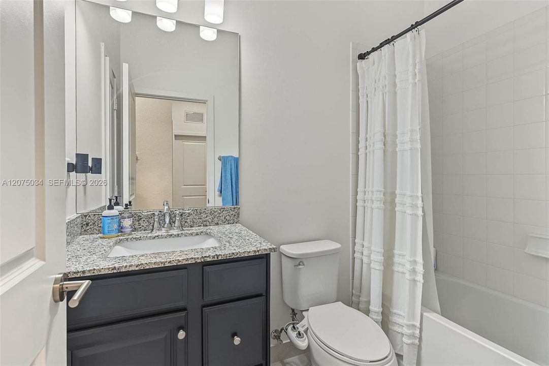 For Rent: $3,000 (3 beds, 2 baths, 1530 Square Feet)