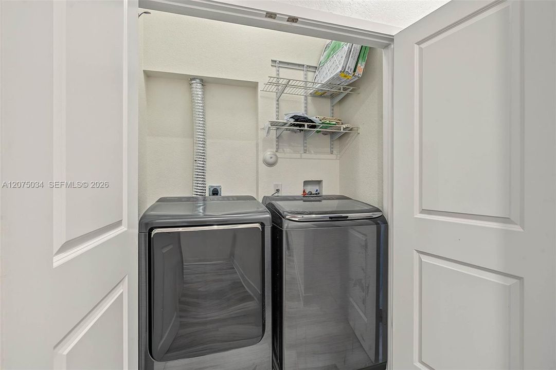 For Rent: $3,000 (3 beds, 2 baths, 1530 Square Feet)
