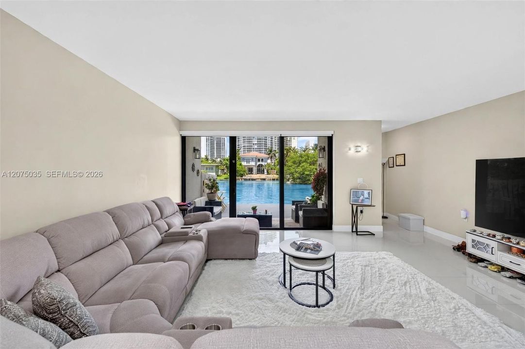 For Sale: $1,499,000 (3 beds, 2 baths, 2265 Square Feet)