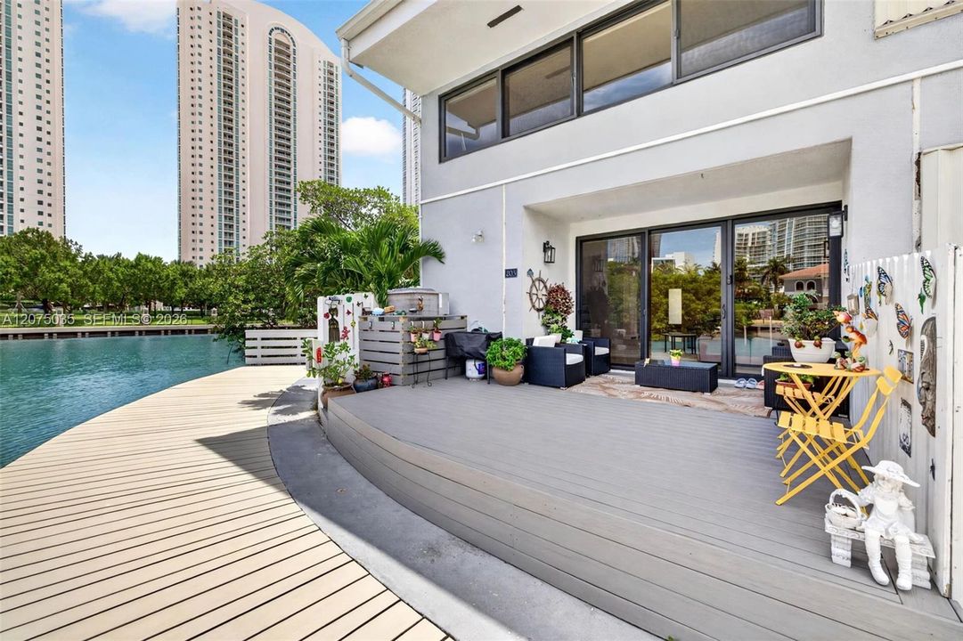 For Sale: $1,499,000 (3 beds, 2 baths, 2265 Square Feet)