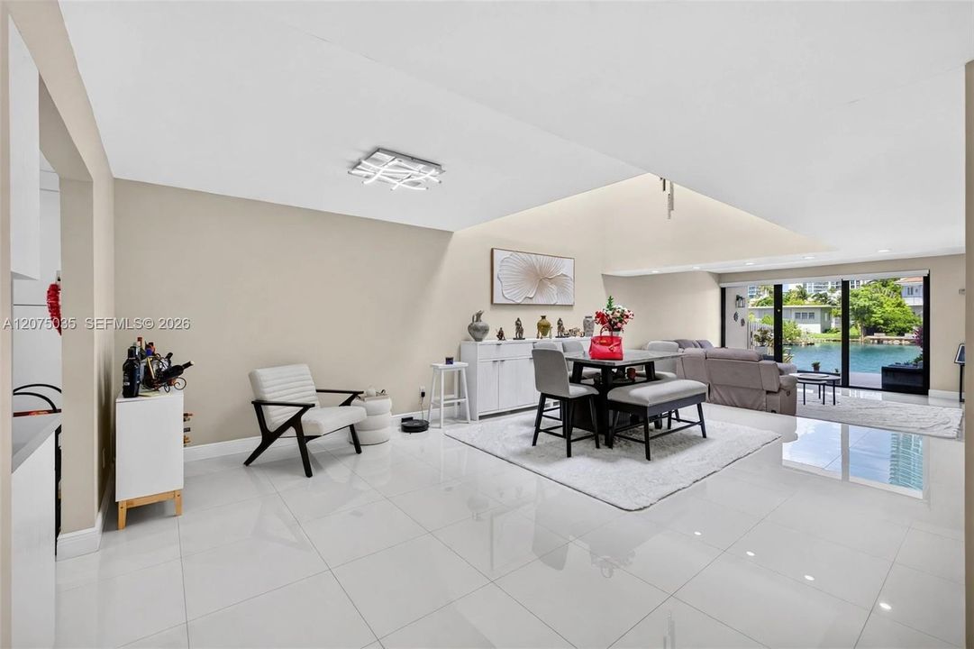 For Sale: $1,499,000 (3 beds, 2 baths, 2265 Square Feet)