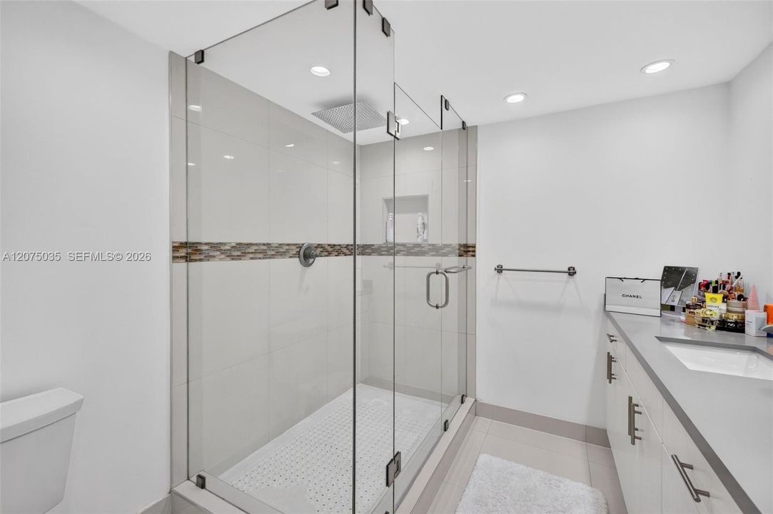For Sale: $1,499,000 (3 beds, 2 baths, 2265 Square Feet)
