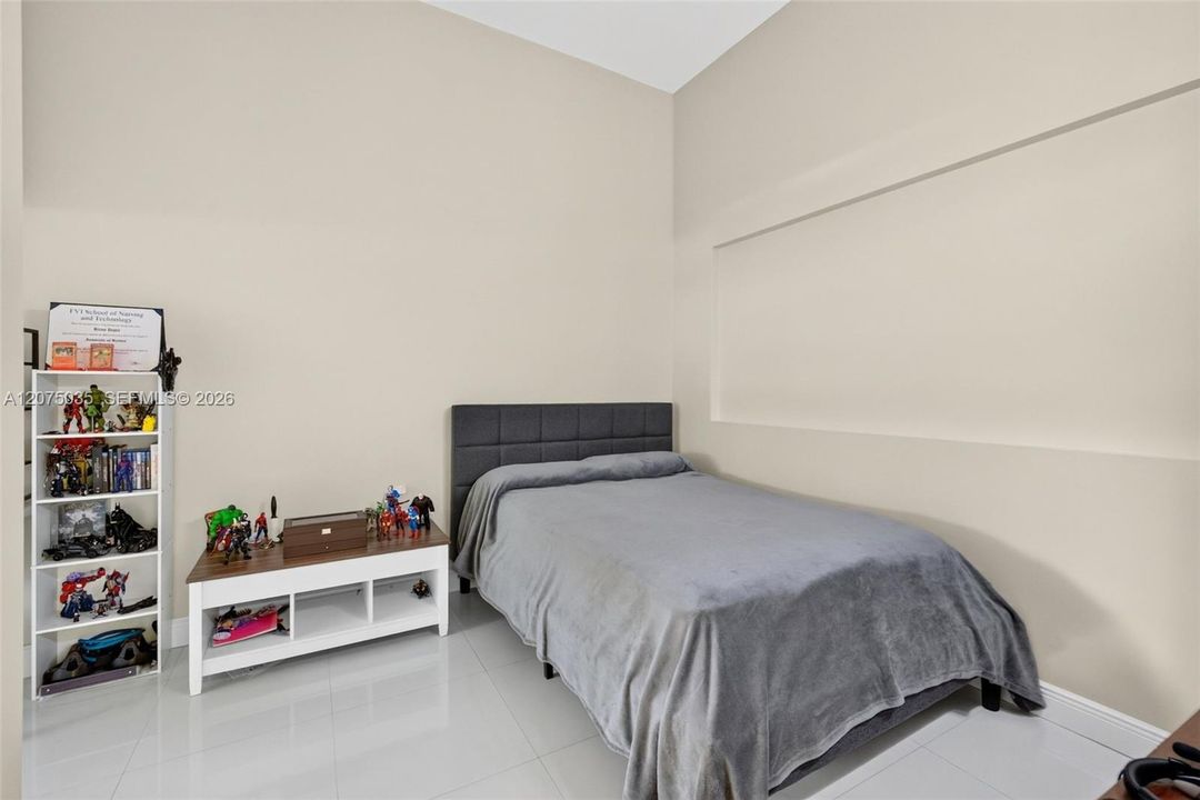 For Sale: $1,499,000 (3 beds, 2 baths, 2265 Square Feet)