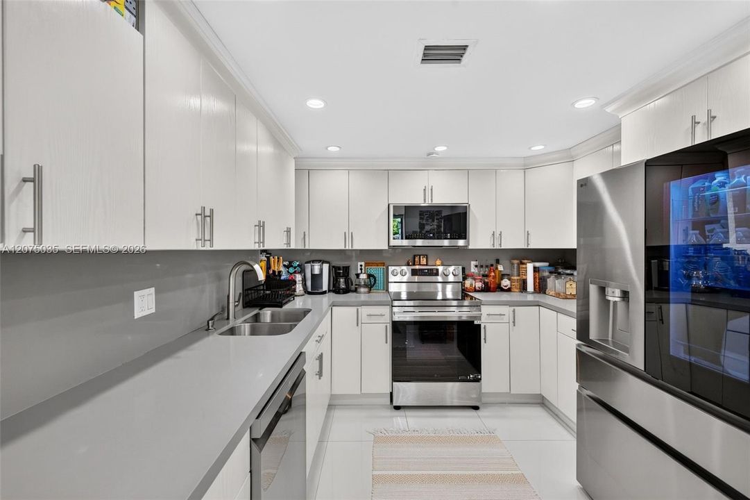 For Sale: $1,499,000 (3 beds, 2 baths, 2265 Square Feet)