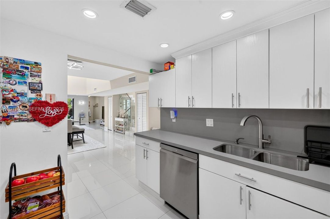 For Sale: $1,499,000 (3 beds, 2 baths, 2265 Square Feet)
