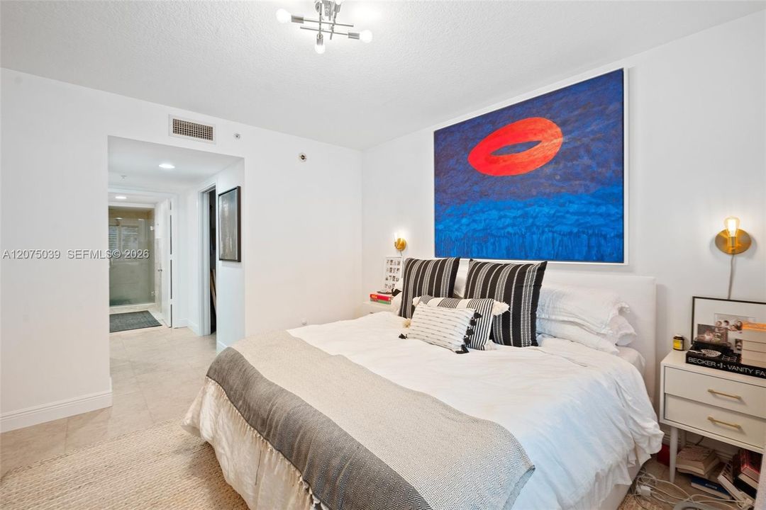 For Rent: $4,500 (1 beds, 2 baths, 1092 Square Feet)