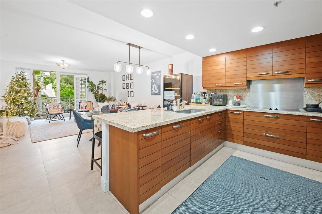 For Rent: $4,500 (1 beds, 2 baths, 1092 Square Feet)
