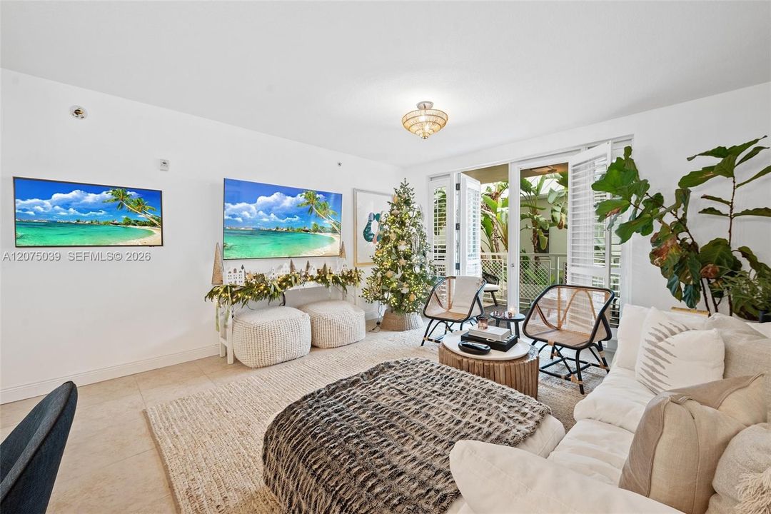For Rent: $4,500 (1 beds, 2 baths, 1092 Square Feet)