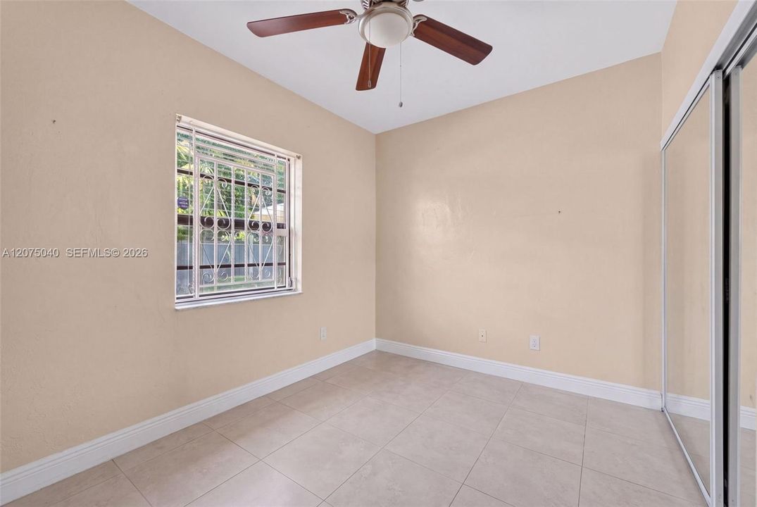 For Sale: $475,000 (3 beds, 2 baths, 1272 Square Feet)