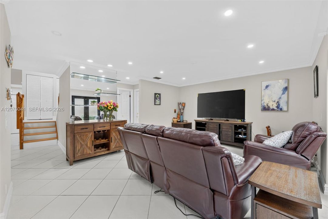 For Sale: $875,000 (4 beds, 2 baths, 2103 Square Feet)