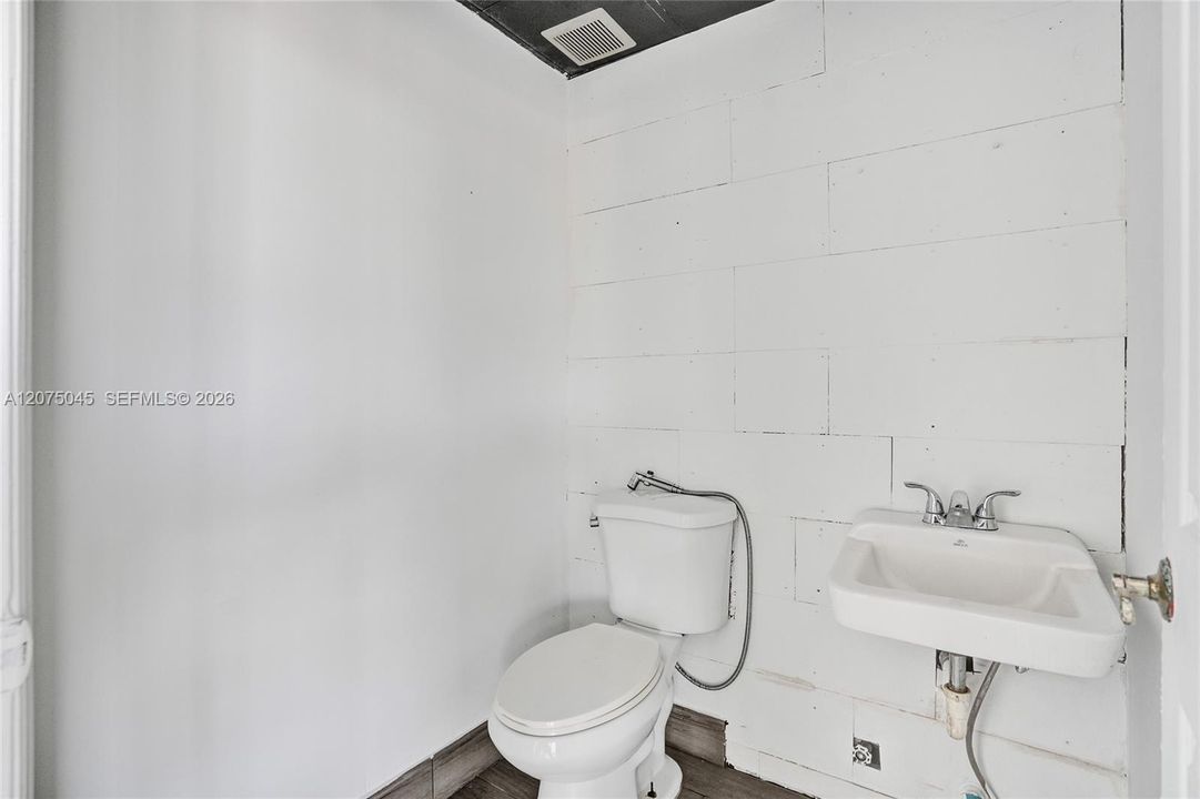 For Rent: $6,125 (0 beds, 0 baths, 0 Square Feet)