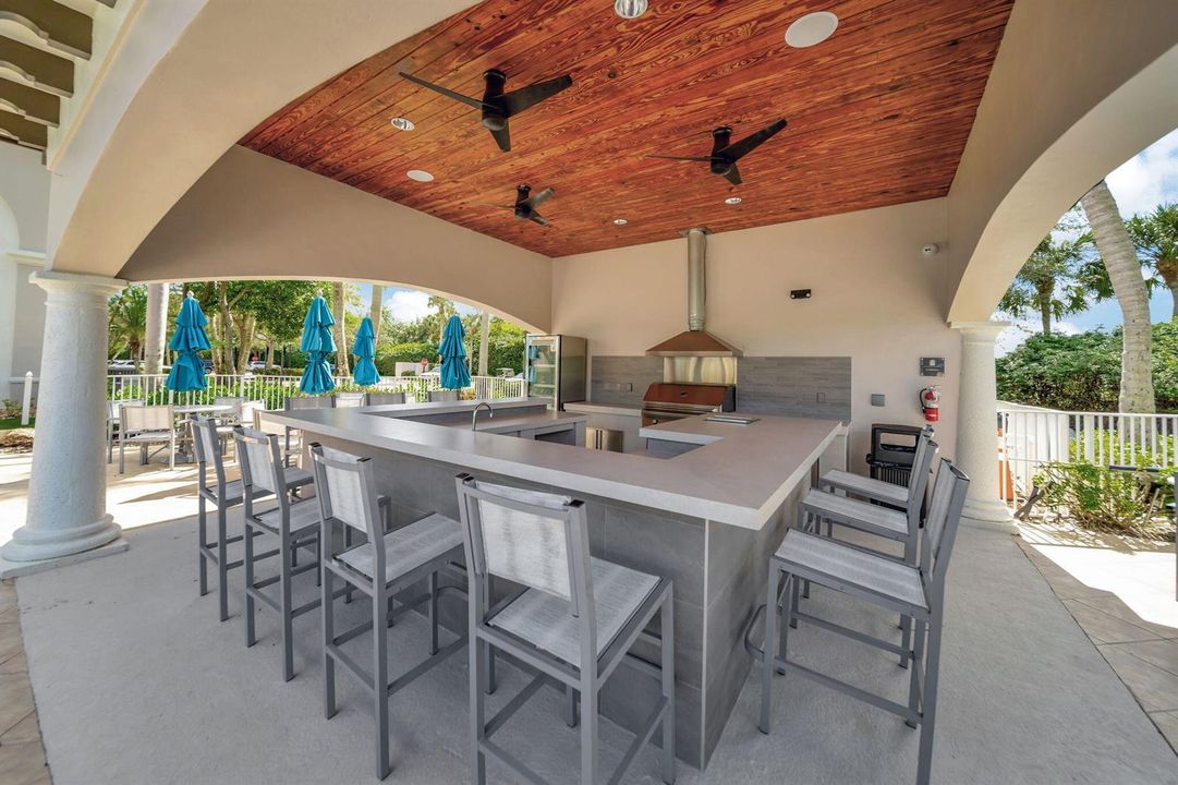 Outdoor kitchen the Commons