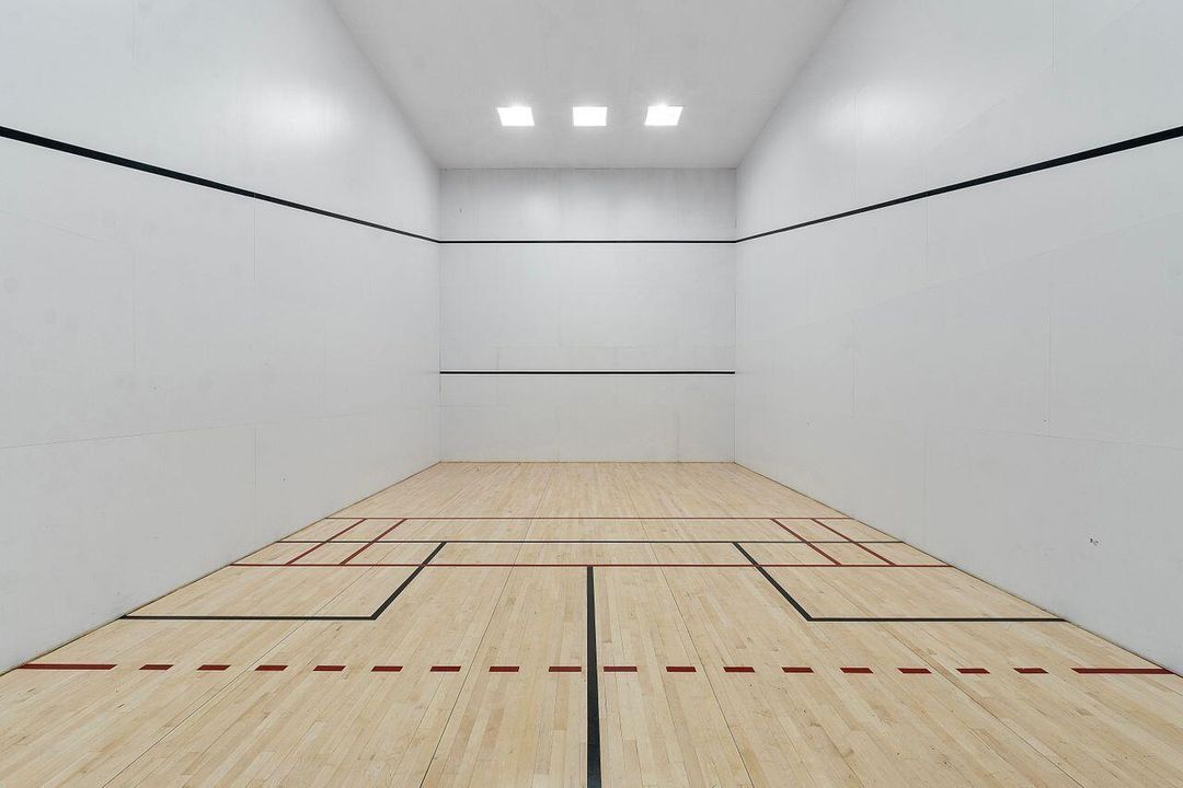 Racketball Court