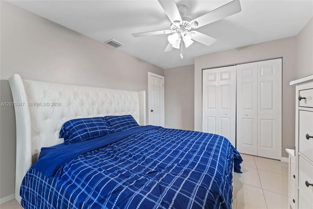 For Sale: $420,000 (2 beds, 1 baths, 720 Square Feet)