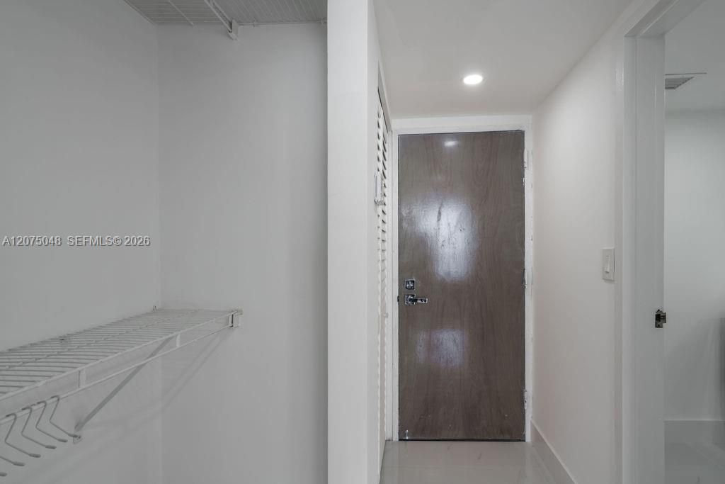 For Rent: $4,500 (2 beds, 2 baths, 1030 Square Feet)
