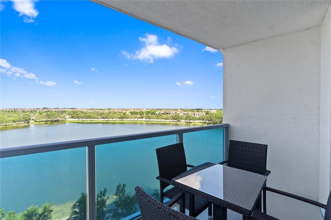 For Sale: $350,000 (3 beds, 2 baths, 1271 Square Feet)