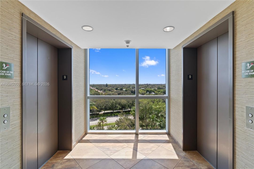 For Sale: $350,000 (3 beds, 2 baths, 1271 Square Feet)