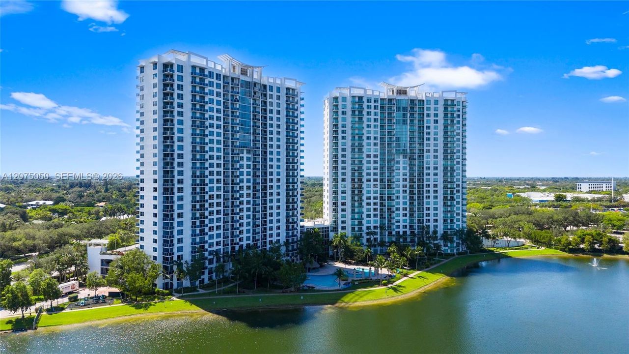 For Sale: $350,000 (3 beds, 2 baths, 1271 Square Feet)