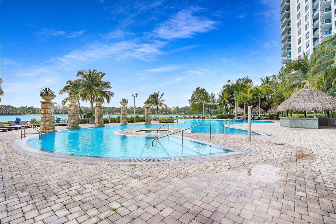 For Sale: $350,000 (3 beds, 2 baths, 1271 Square Feet)