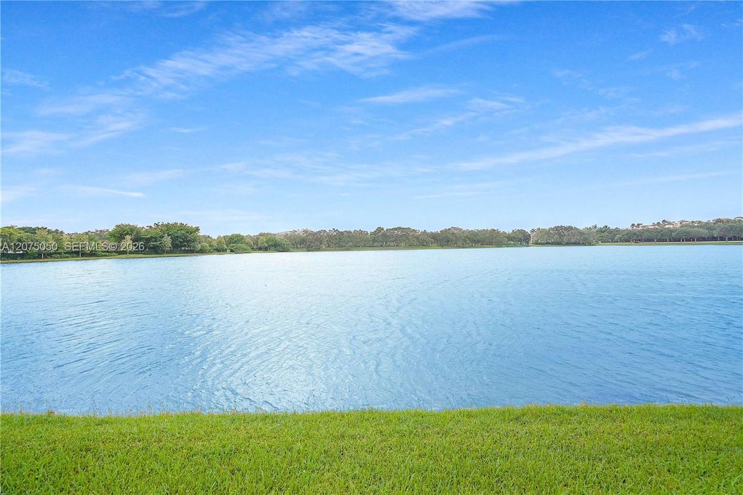 For Sale: $350,000 (3 beds, 2 baths, 1271 Square Feet)