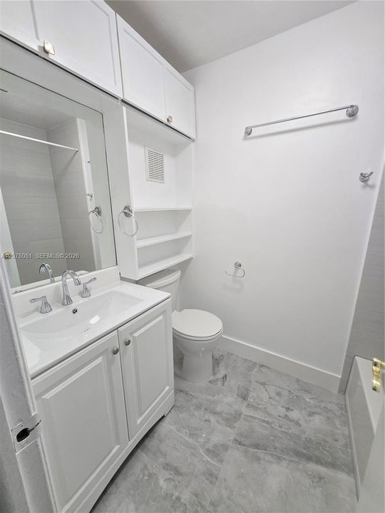 For Rent: $2,900 (3 beds, 2 baths, 1032 Square Feet)