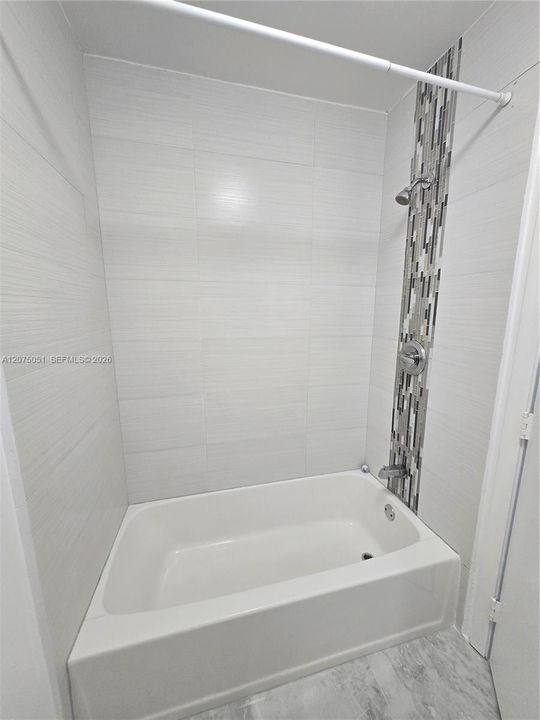 For Rent: $2,900 (3 beds, 2 baths, 1032 Square Feet)