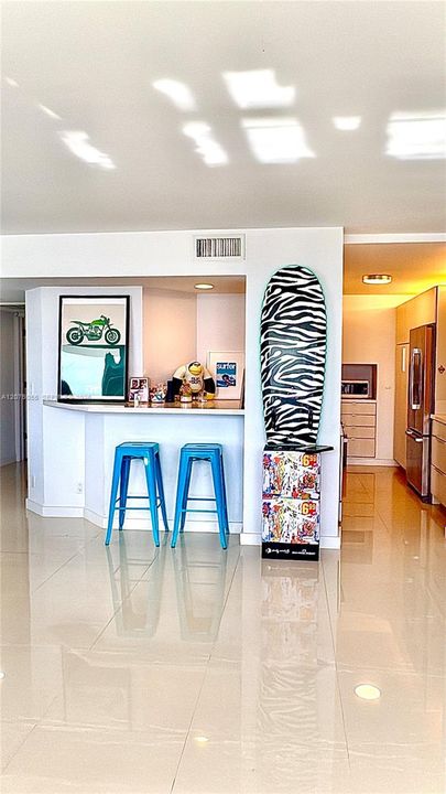 For Sale: $949,000 (2 beds, 2 baths, 1550 Square Feet)